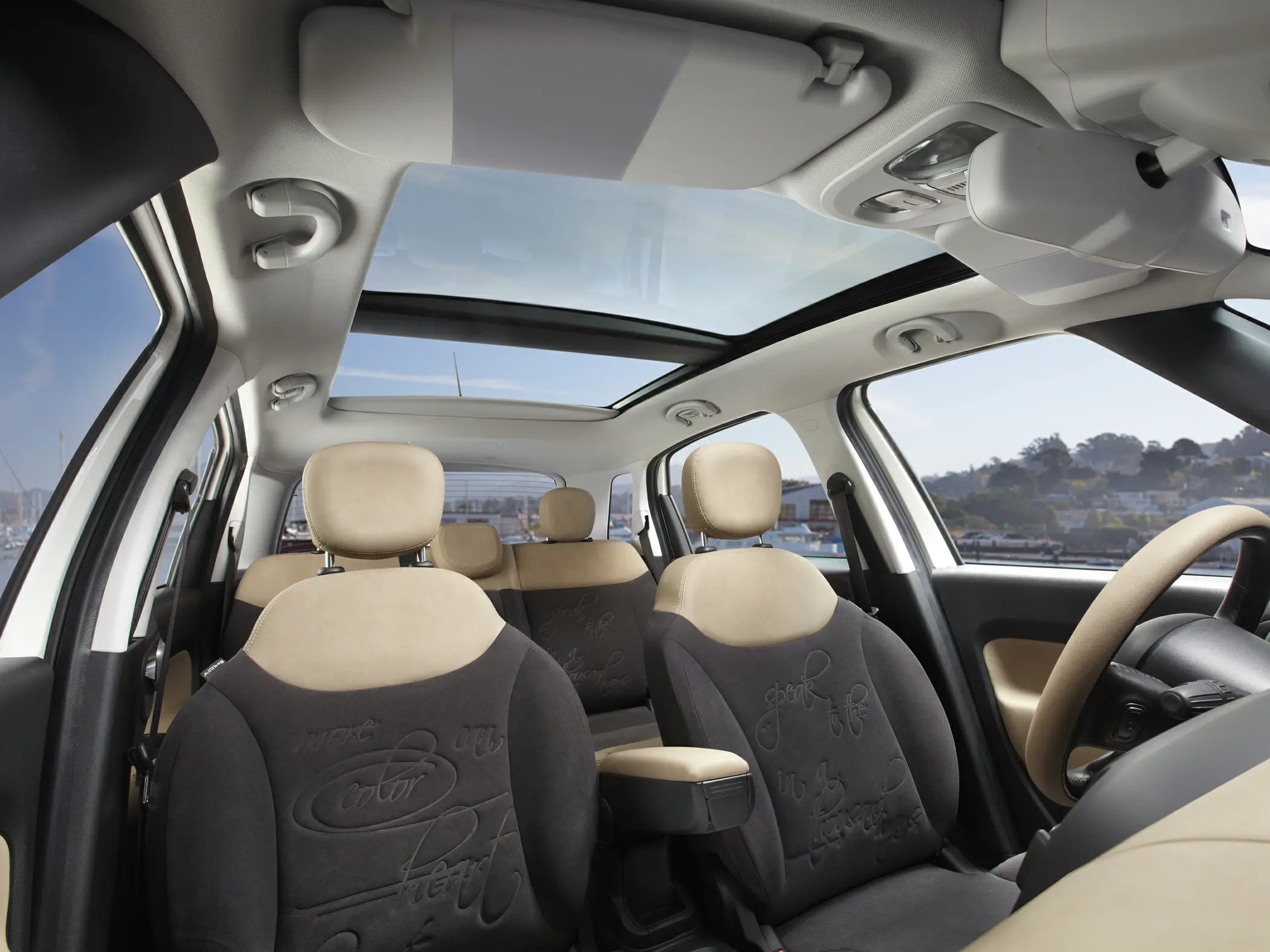 Fiat 500L Automatic - Image 7